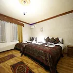 Arch Palace Hotel 3*