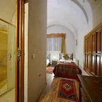 Arch Palace