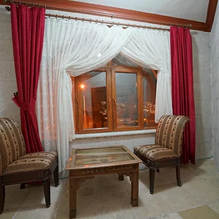 Arch Palace מלון גורמה