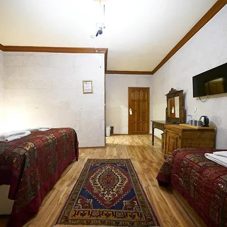מלון Arch Palace 3*